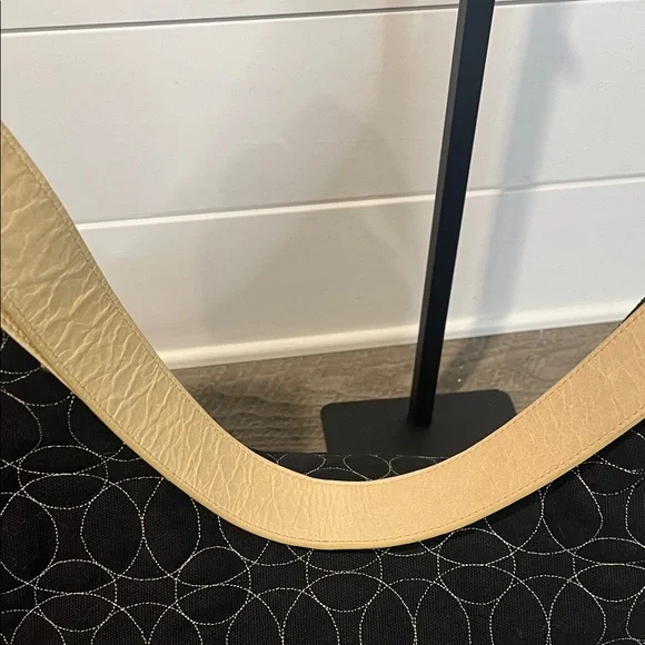 Chelsey Henry Quilted Cotton & Leather Crescent Shoulder Bag - Picture 13 of 14